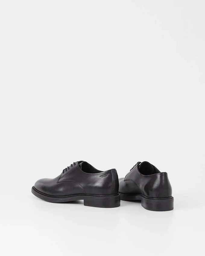 Buty Amina