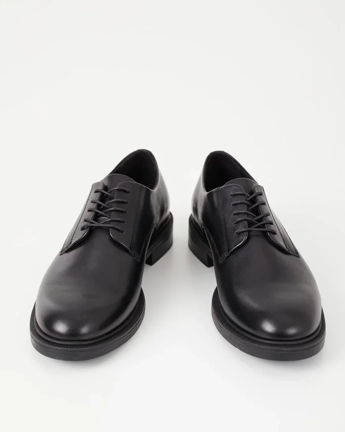 Buty Amina